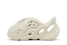 Load image into Gallery viewer, adidas Yeezy Foam RNR Sand (Infants)