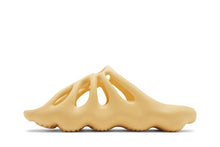 Load image into Gallery viewer, adidas Yeezy 450 Slide Cream