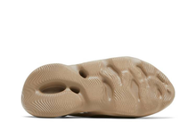 Load image into Gallery viewer, adidas Yeezy Foam RNNR Mist