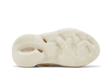 Load image into Gallery viewer, adidas Yeezy Foam RNR Sand (Kids)