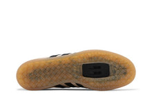 Load image into Gallery viewer, adidas Velosamba Cycling Wonder White Gum