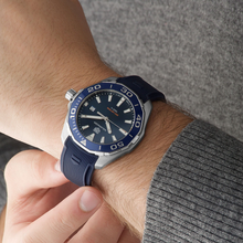Load image into Gallery viewer, Tag Heuer Aquaracer Quartz Blue Dial Blue Rubber Strap Watch for Men -  WAY101C.FC6153