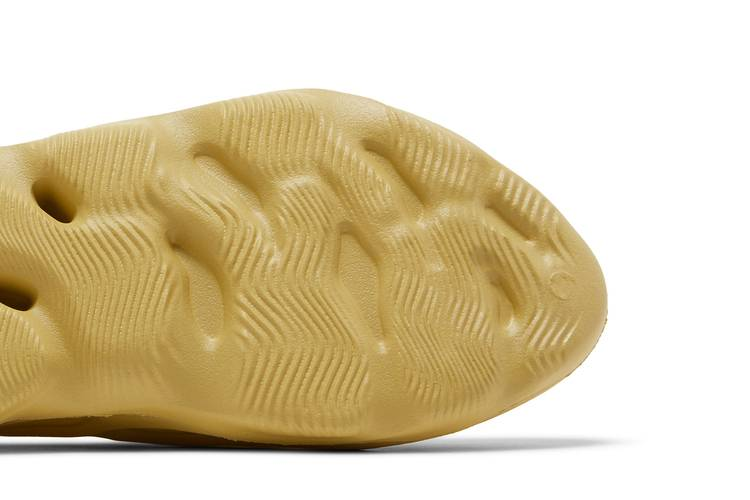 adidas Yeezy Foam RNNR Sulfur