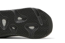 Load image into Gallery viewer, adidas Yeezy Boost 700 MNVN Resin (Infants)