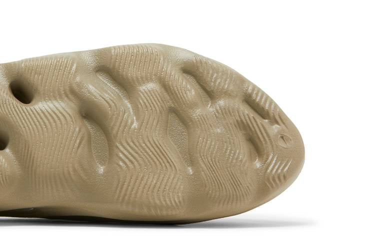 adidas Yeezy Foam RNR Stone Salt