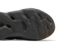Load image into Gallery viewer, adidas Yeezy Foam RNR Onyx (Kids) (2022/2024)