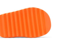 Load image into Gallery viewer, adidas Yeezy Slide Enflame Orange (Kids)