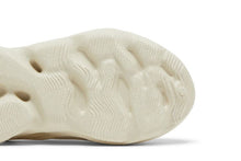 Load image into Gallery viewer, adidas Yeezy Foam RNR Sand (Infants)