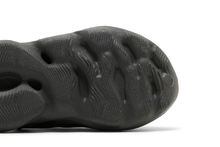 Load image into Gallery viewer, adidas Yeezy Foam RNR Carbon (Infants)