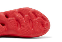 Load image into Gallery viewer, adidas Yeezy Foam RNNR Vermillion (Kids)