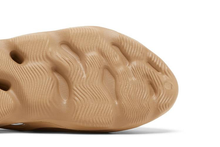 Load image into Gallery viewer, adidas Yeezy Foam RNR Clay Taupe
