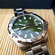 Load image into Gallery viewer, Tag Heuer Aquaracer Green Dial Watch for Men - WAY2015.BA0927
