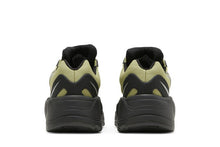 Load image into Gallery viewer, adidas Yeezy Boost 700 MNVN Resin (Infants)