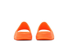 Load image into Gallery viewer, adidas Yeezy Slide Enflame Orange (Kids)