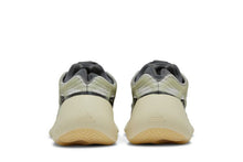 Load image into Gallery viewer, adidas Yeezy 700 V3 Fade Salt