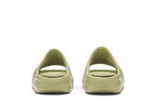 Load image into Gallery viewer, adidas Yeezy Slide Resin (Kids)