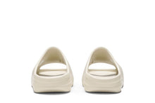 Load image into Gallery viewer, adidas Yeezy Slide Bone (Kids)