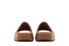Load image into Gallery viewer, adidas Yeezy Slide Flax (Kids)