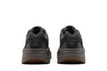 Load image into Gallery viewer, adidas Yeezy Boost 700 V2 Mauve