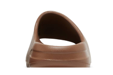 Load image into Gallery viewer, adidas Yeezy Slide Flax (2022/2024)