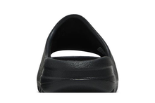 Load image into Gallery viewer, adidas Yeezy Slide Onyx (Kids)