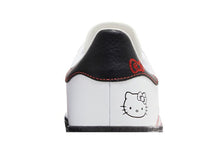 Load image into Gallery viewer, adidas Gazelle Hello Kitty (GS)