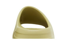 Load image into Gallery viewer, adidas Yeezy Slide Resin (2022/2024)