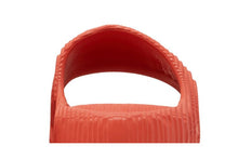Load image into Gallery viewer, adidas Adilette 22 Slides Preloved Red