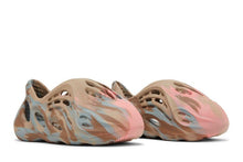 Load image into Gallery viewer, adidas Yeezy Foam RNNR MX Sand Grey (Infants)
