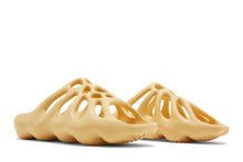 Load image into Gallery viewer, adidas Yeezy 450 Slide Cream