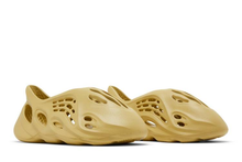 Load image into Gallery viewer, adidas Yeezy Foam RNNR Sulfur