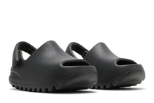 Load image into Gallery viewer, adidas Yeezy Slide Onyx (Infants)