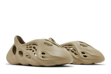 Load image into Gallery viewer, adidas Yeezy Foam RNR Stone Salt
