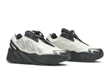 Load image into Gallery viewer, adidas Yeezy Boost 700 MNVN Bone (Infants)