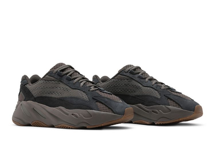 adidas Yeezy Boost 700 V2 Mauve