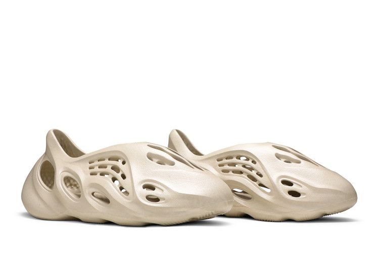 adidas Yeezy Foam RNNR Sand