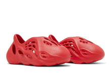 Load image into Gallery viewer, adidas Yeezy Foam RNNR Vermillion (Kids)