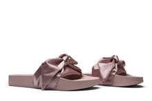 Load image into Gallery viewer, Puma Bow Slide Marshmallow Puma Silver (Women's)