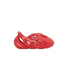 Load image into Gallery viewer, adidas Yeezy Foam RNNR Vermillion (Kids)