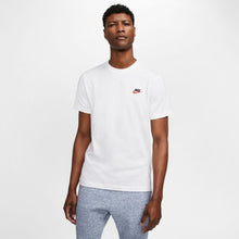 Load image into Gallery viewer, Men's Nike Sportswear Club T-Shirt