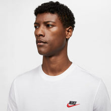 Load image into Gallery viewer, Men's Nike Sportswear Club T-Shirt