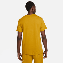 Load image into Gallery viewer, Men's Nike Sportswear Club T-Shirt