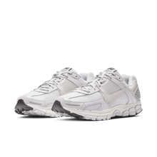 Load image into Gallery viewer, Men's Nike Zoom Vomero 5 "Vast Grey"