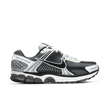 Load image into Gallery viewer, Men's Nike Zoom Vomero 5 SE SP "Dark Grey"