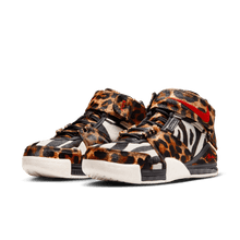 Load image into Gallery viewer, Men's LeBron James Nike Zoom LeBron 2 LX “Beast”