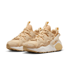 Load image into Gallery viewer, Women's Nike Air Huarache Craft "Sesame Sail"