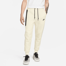 Load image into Gallery viewer, Men's Nike Sportswear Tech Fleece Joggers