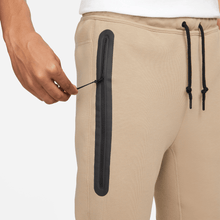 Load image into Gallery viewer, Men's Nike Sportswear Tech Fleece Joggers