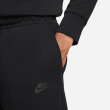 Load image into Gallery viewer, Men's Nike Sportswear Tech Fleece Shorts