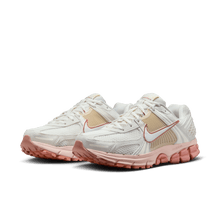Load image into Gallery viewer, Women's Nike Zoom Vomero 5 "Particle Beige Terra Blush"